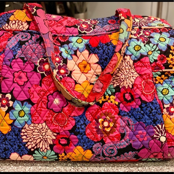Vera Bradley Handbags - Vera Bradley Floral Fiesta Bag